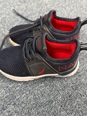 Nautica Kids Navy Sneakers with Red Interior Accents Boys Size 7